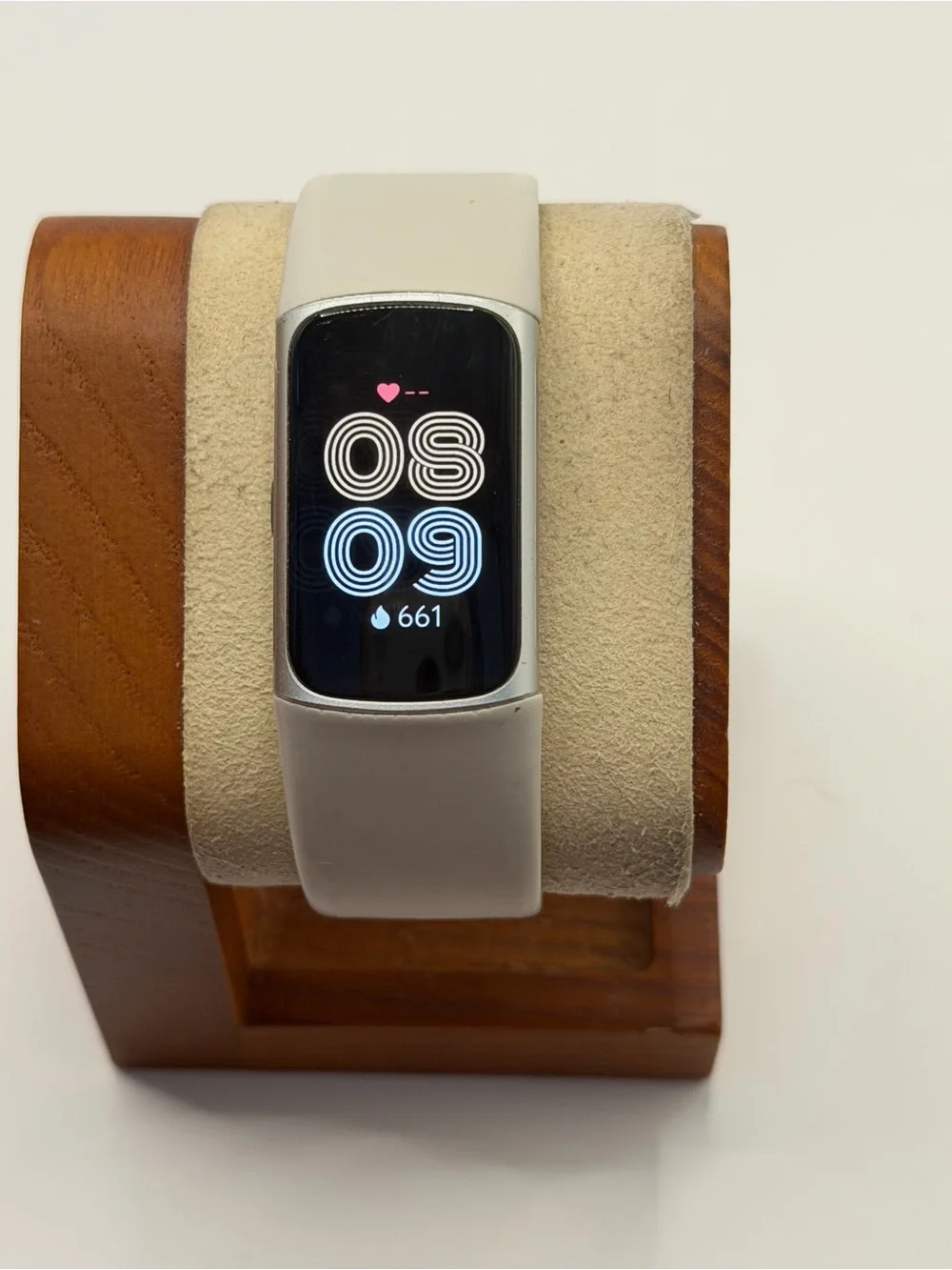 Fitbit Charge 6, Very Good, Charger Included, Tested, Latest Model